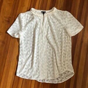 NWT 🌹 Ann Taylor Geo Jaquard Pleated Collar Blouse Size XS